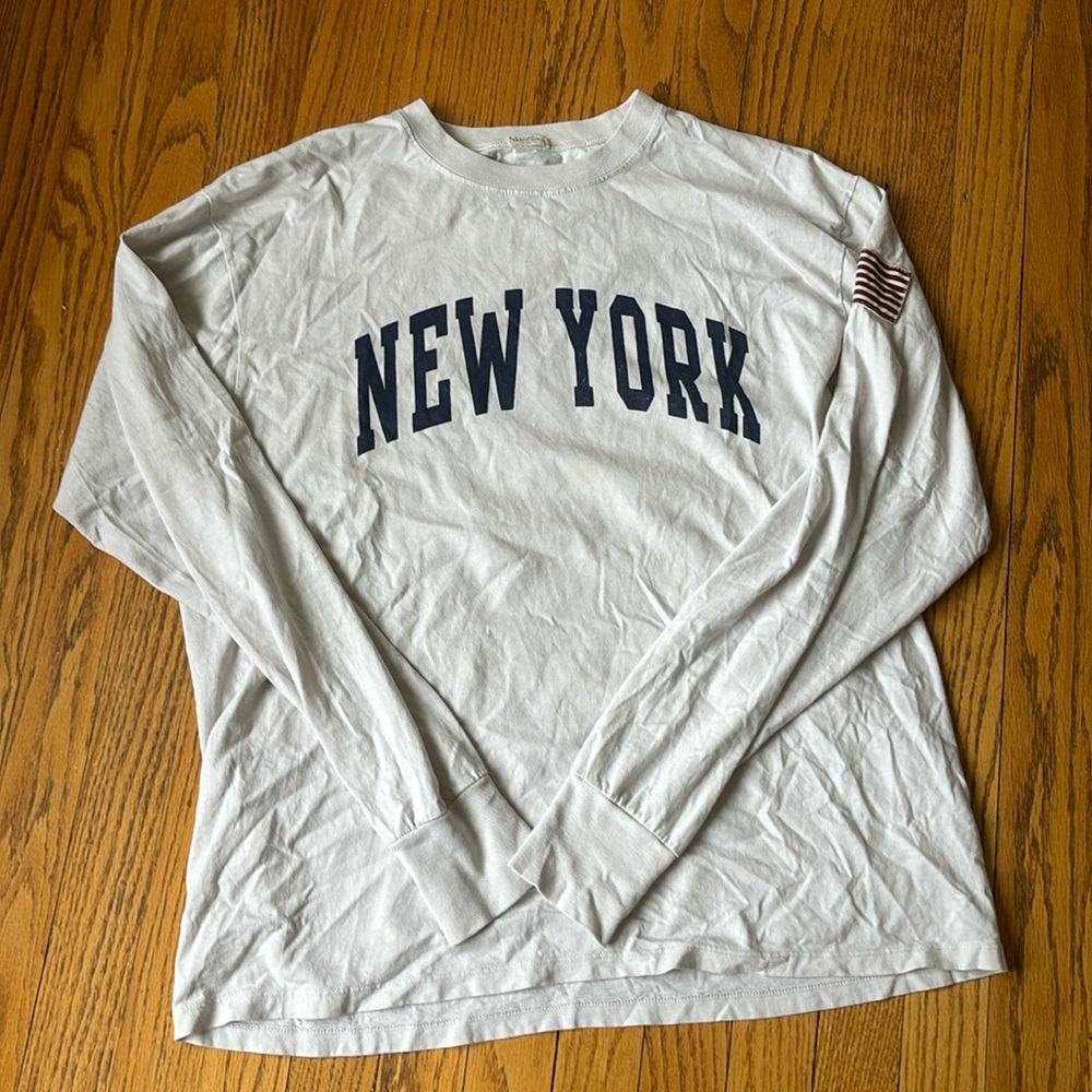 brandy melville long sleeve t-shirt